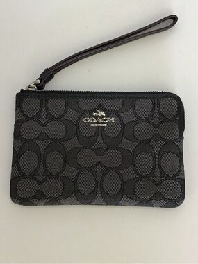 Coach Corner Zip Wristlet Signature Canvas Black Smoke Zip Pouch Wallet